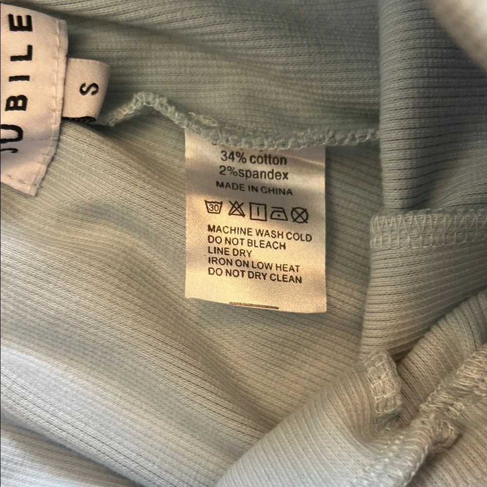 Jubilee Light Blue Cropped Sweatshirt and Shorts Set Small